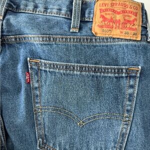Levi 550 Relaxed Fit Blue Jeans 38/32